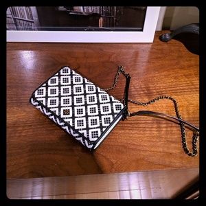 Tory Burch Robinson Woven Wallet on Chain